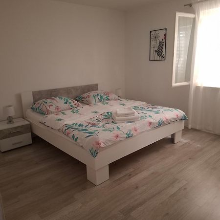 Apartment "None" Makarska Exterior foto