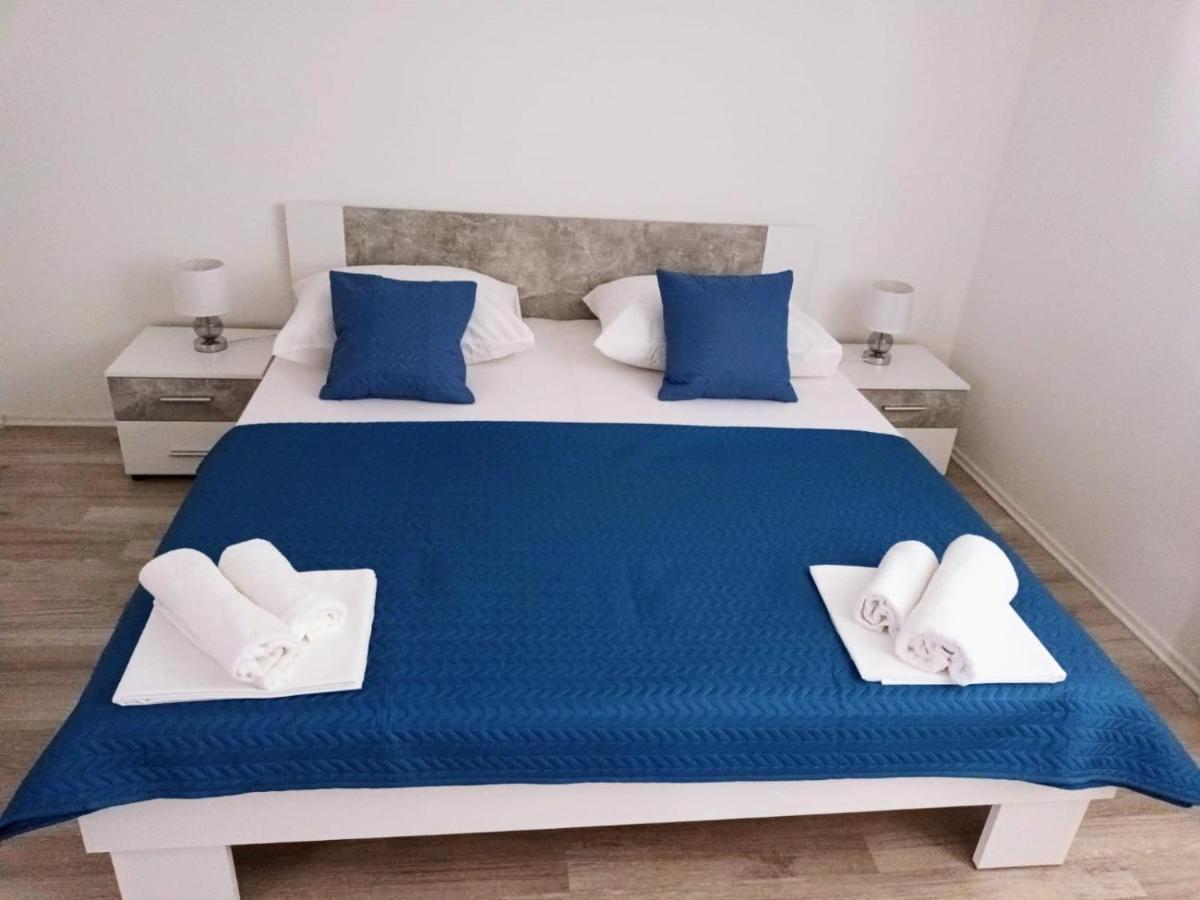 Apartment "None" Makarska Exterior foto